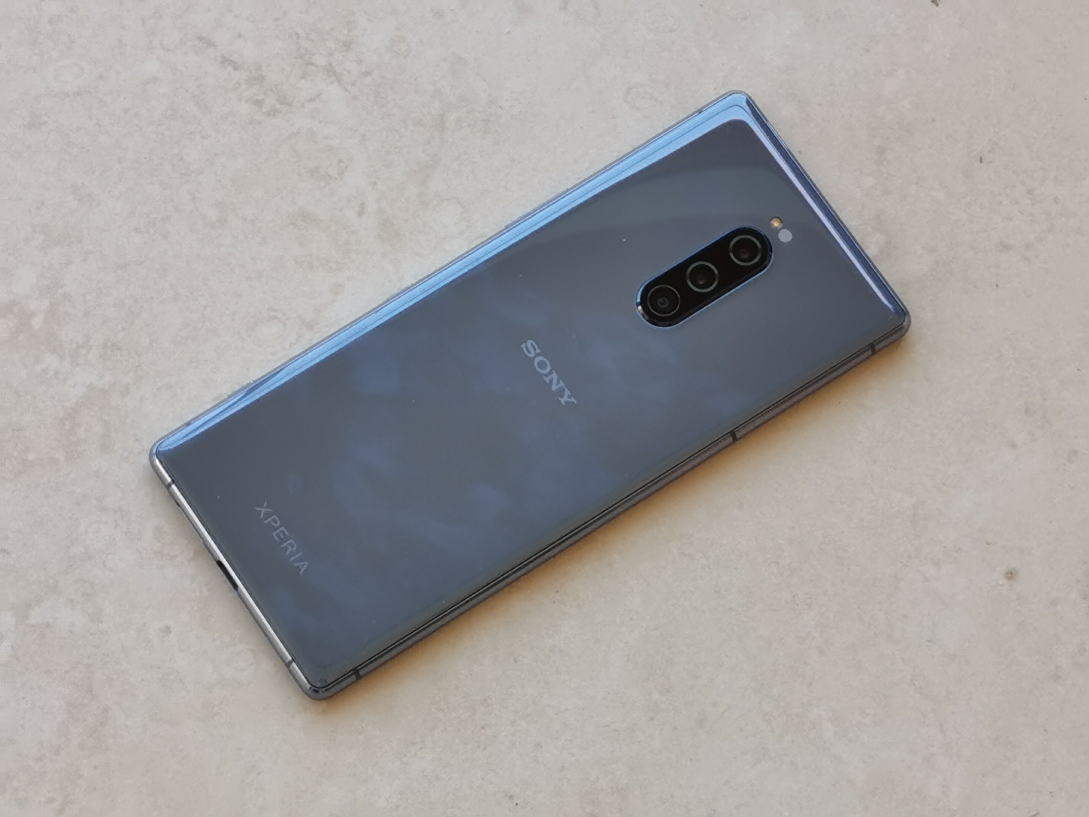 Все как в первый раз: тест Sony Xperia 1